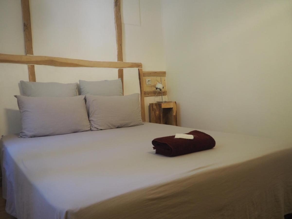 Bed and Breakfast Moulin Bas, Prés de la Rivière Carnac-Rouffiac Esterno foto